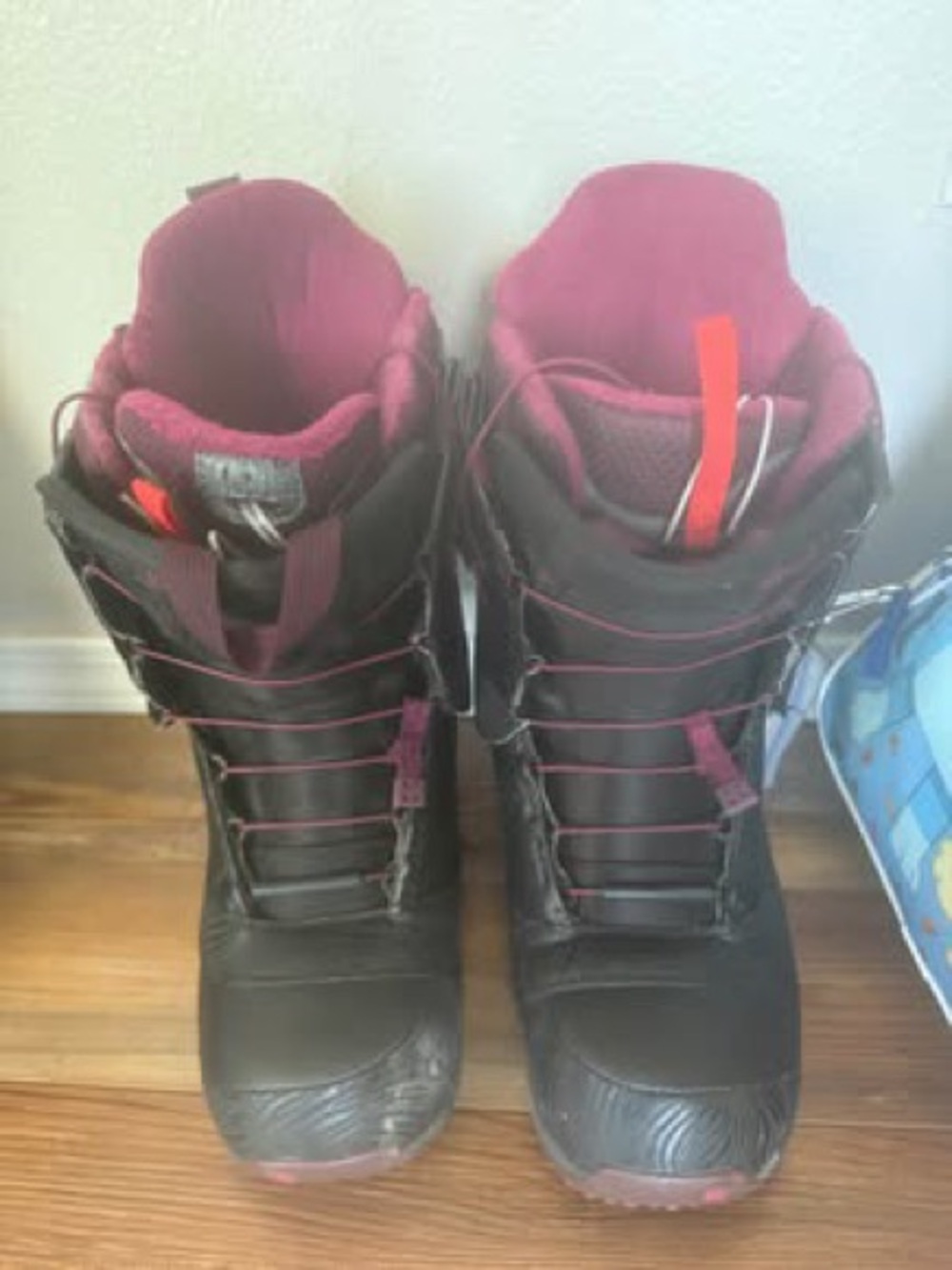 Salomon Supreme Women’s Snowboard Boots - Size 8